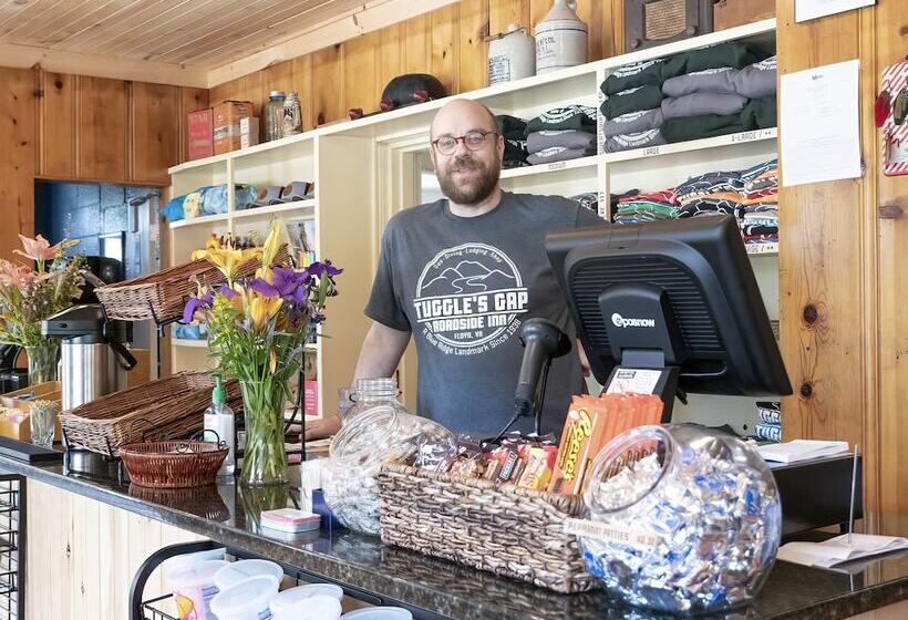 Tuggle S Gap Roadside Inn   Blue Ridge Parkway