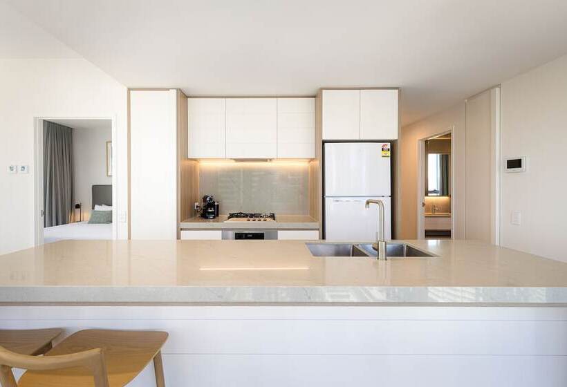 Signature Broadbeach   Gclr