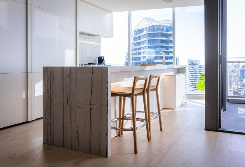 Signature Broadbeach   Gclr