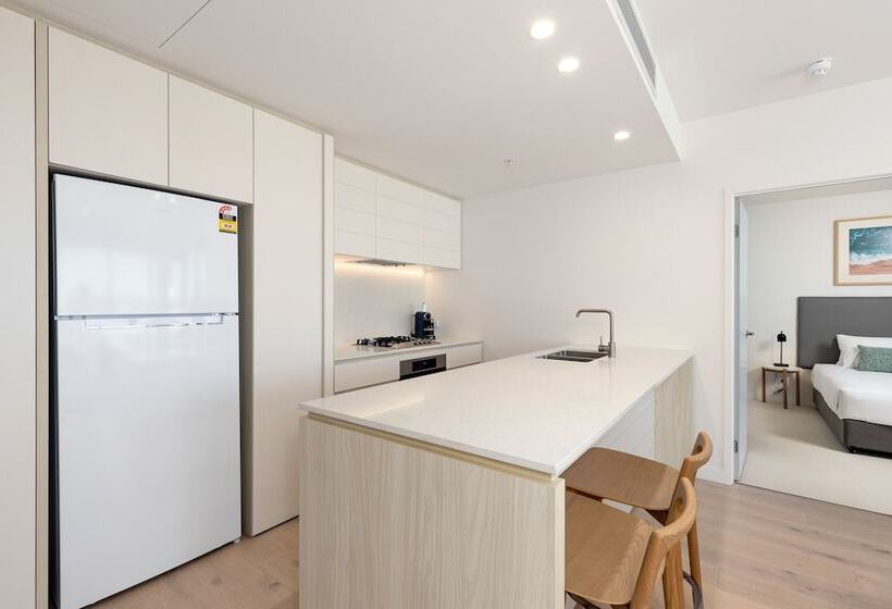 Signature Broadbeach   Gclr