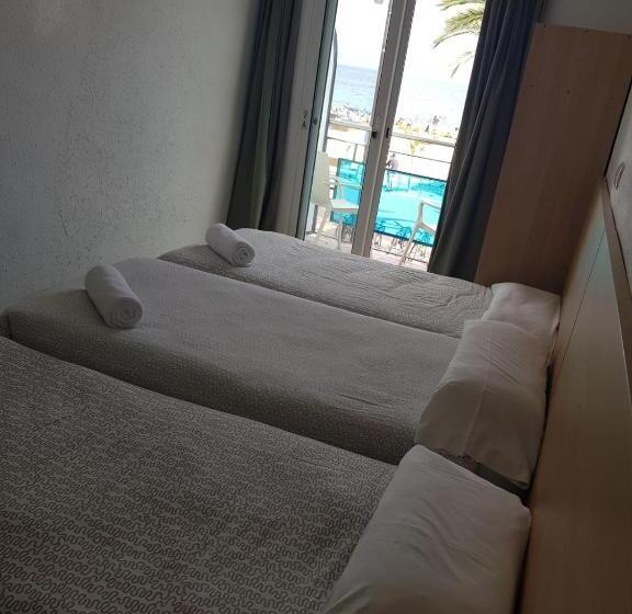 הוסטל Hostal Mozaik Lloret