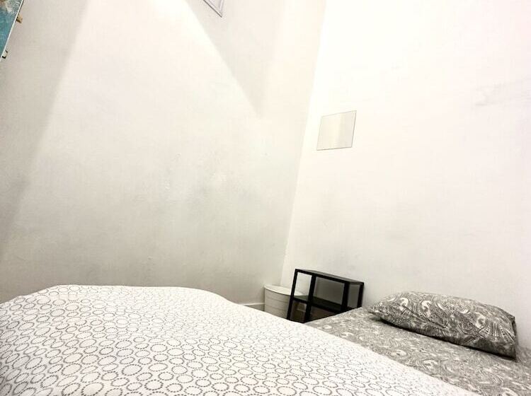 هاستل Lisboa Parque Guest House