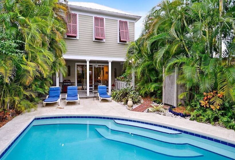 Amelia Home By Avantstay In Historic Old Town W/ Pool