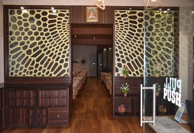 Annandam Inn Hotel Anand