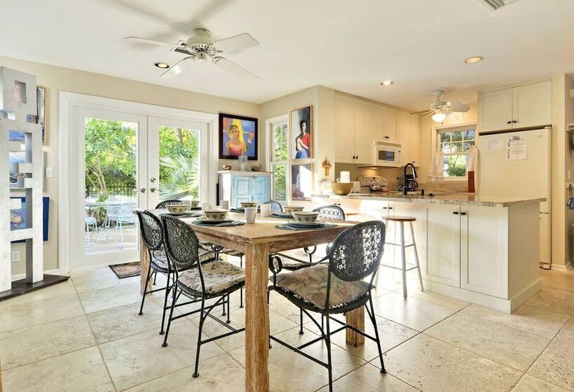 Artist Garden By Avantstay Great Location W/ Balcony, Outdoor Dining, Shared Pool & Bbq! Week Long S