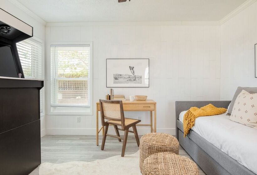 Asteroid By Avantstay Unique Ranch Retreat Just Outside Joshua Tree Permit: Vhr22 094