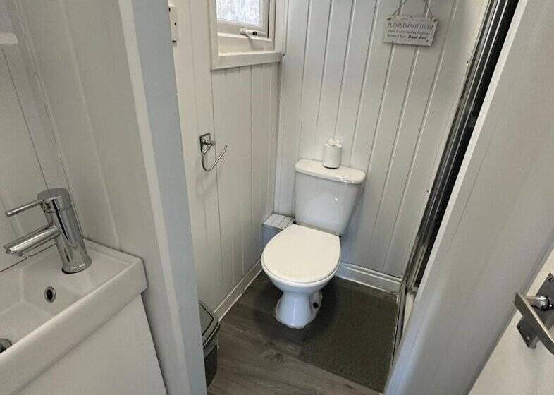 Beautiful 2 Bed Chalet In Aberystwyth