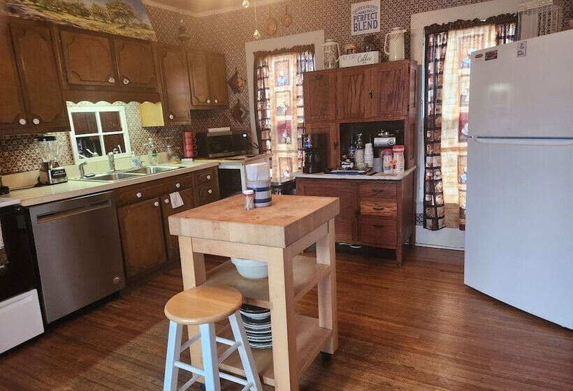 مبيت وإفطار Hawthorne Inn