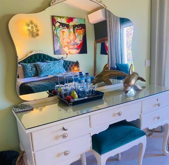 مبيت وإفطار Palm View Guesthouse, Adults Only