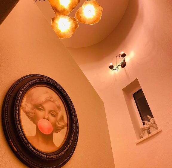 민박 Palm View Guesthouse, Adults Only