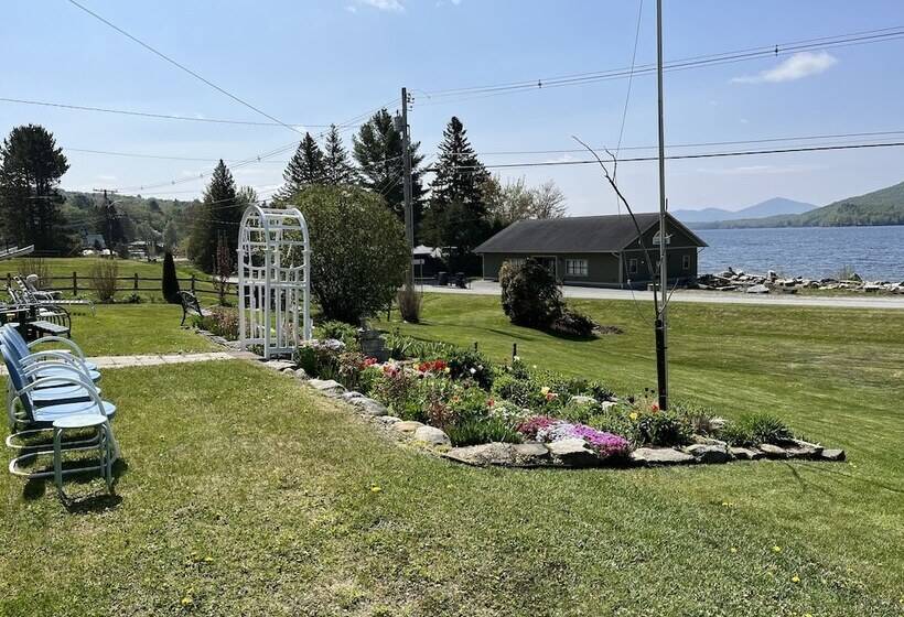 مبيت وإفطار Seymour Lake Lodge