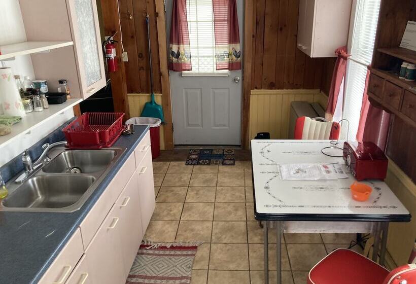 צימר Seymour Lake Lodge
