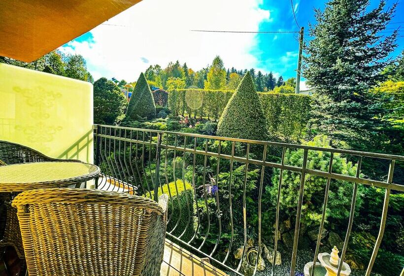 تختخواب و صبحانه Willa Pod Czantoria