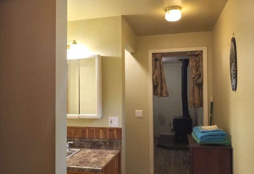 Bigfoot Rv & Cabins Park