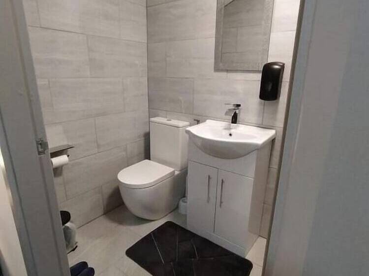 Black Pearl Luxury Apartments