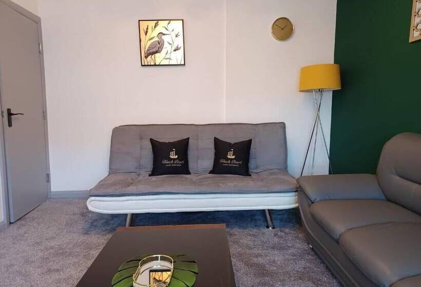 Black Pearl Luxury Apartments