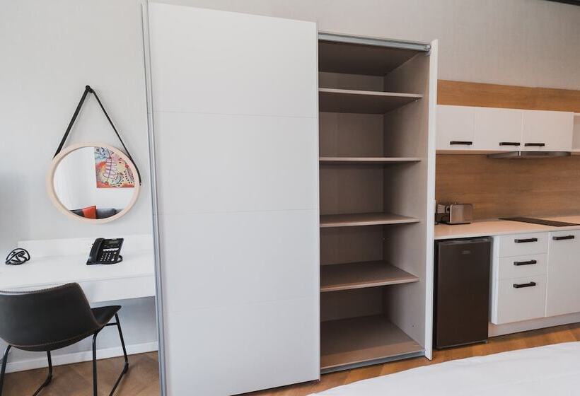 Bridgewater Apartments