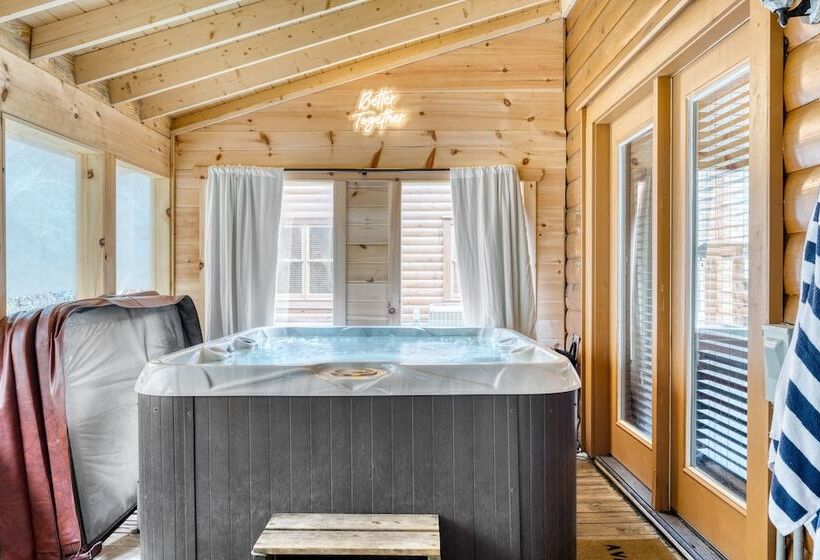 Brookshore By Avantstay Relaxing Backyard Creek, 10mins From Pigeon Forge