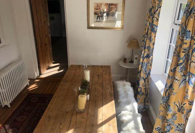 Charming Country Cottage In A Peaceful Location