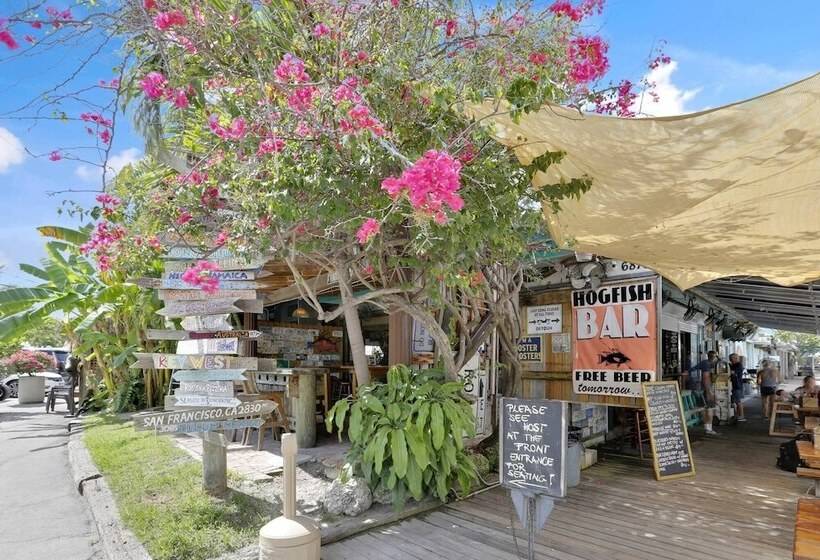 Coral Palm By Avantstay Key West Walkable Gated Community & Shared Pool