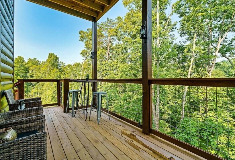 Eagle Splash Vista| Pool Projector, Pet Friendly, Game Room