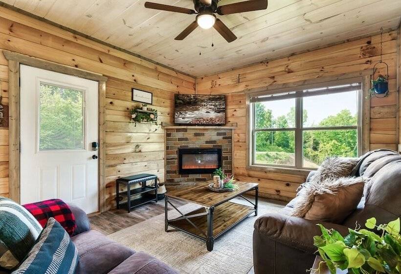 Eagle Splash Vista| Pool Projector, Pet Friendly, Game Room