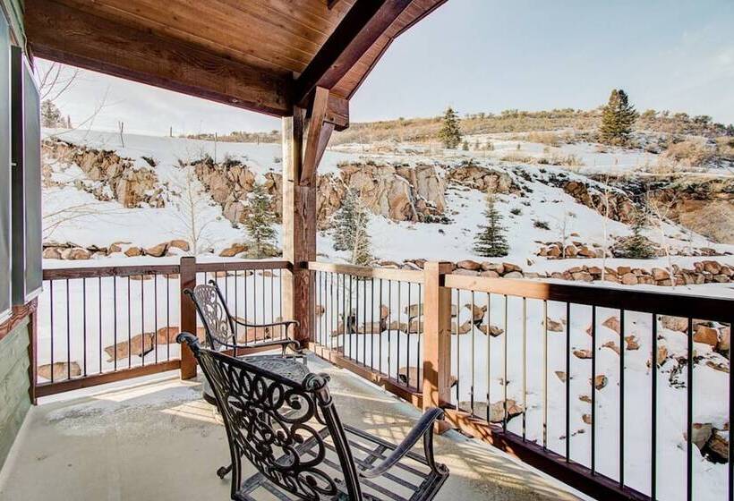 Fairway Ski And Golf Retreat By Avantstay Blocks From The Ski Lift! Beautiful Views W/ Hot Tub