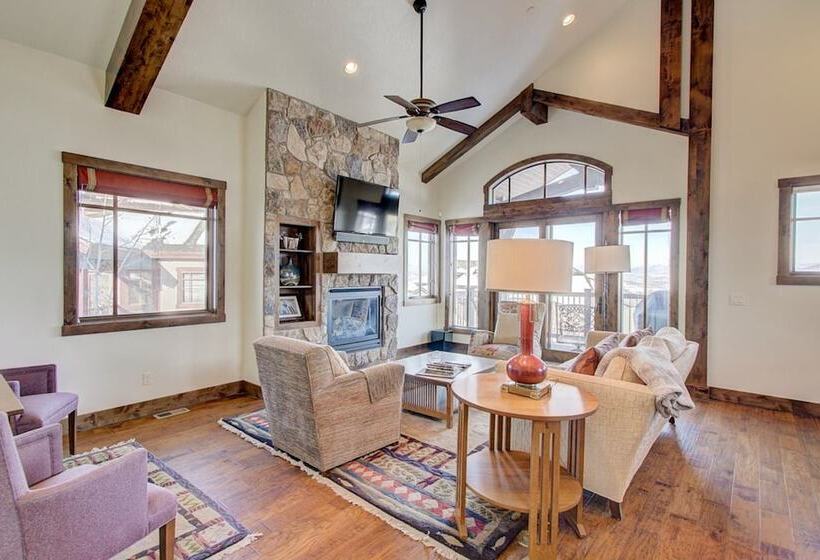 Fairway Ski And Golf Retreat By Avantstay Blocks From The Ski Lift! Beautiful Views W/ Hot Tub