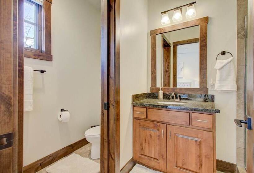 Fairway Ski And Golf Retreat By Avantstay Blocks From The Ski Lift! Beautiful Views W/ Hot Tub