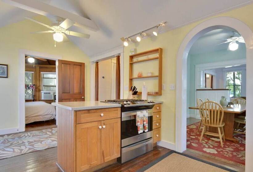 First Breath By Avantstay Close To Old Town W/ Pool Month Long Stays Only