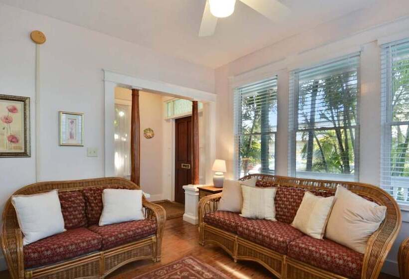 First Breath By Avantstay Close To Old Town W/ Pool Month Long Stays Only