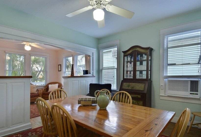 First Breath By Avantstay Close To Old Town W/ Pool Month Long Stays Only