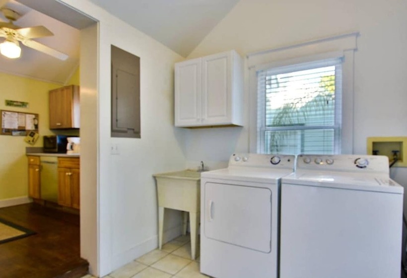 First Breath By Avantstay Close To Old Town W/ Pool Month Long Stays Only