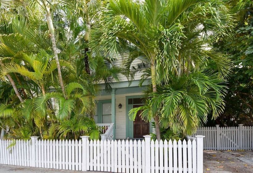 First Breath By Avantstay Close To Old Town W/ Pool Month Long Stays Only