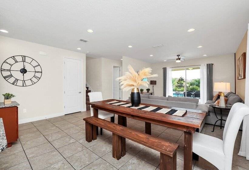 Fun And Stylish Family Villa In Encore Resort!