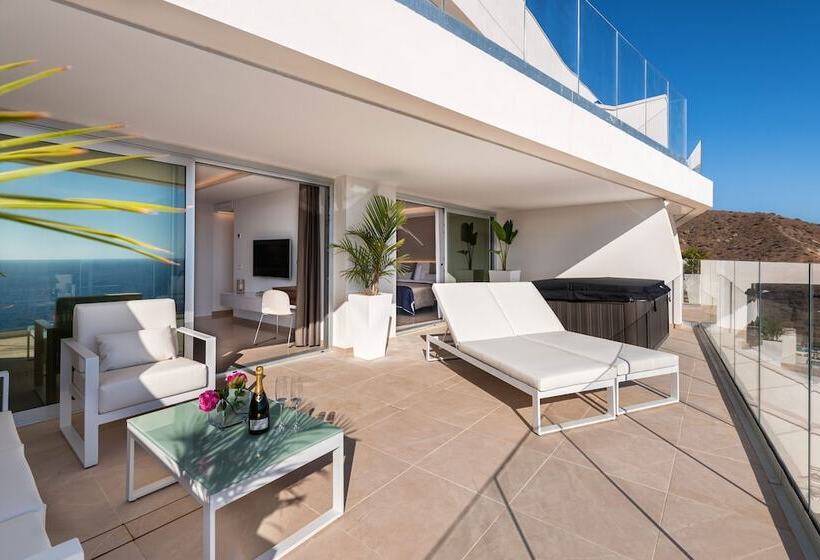 Grand Horizon Luxury Boutique Apartments