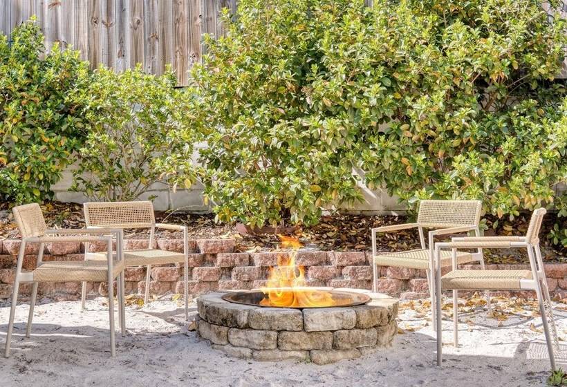 Halo By Avantstay Walk To Beach + Private Pool