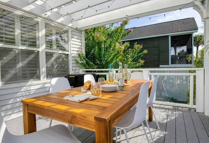 Hemlock By Avantstay Minutes From Folly Beach W/ Multiple Patios