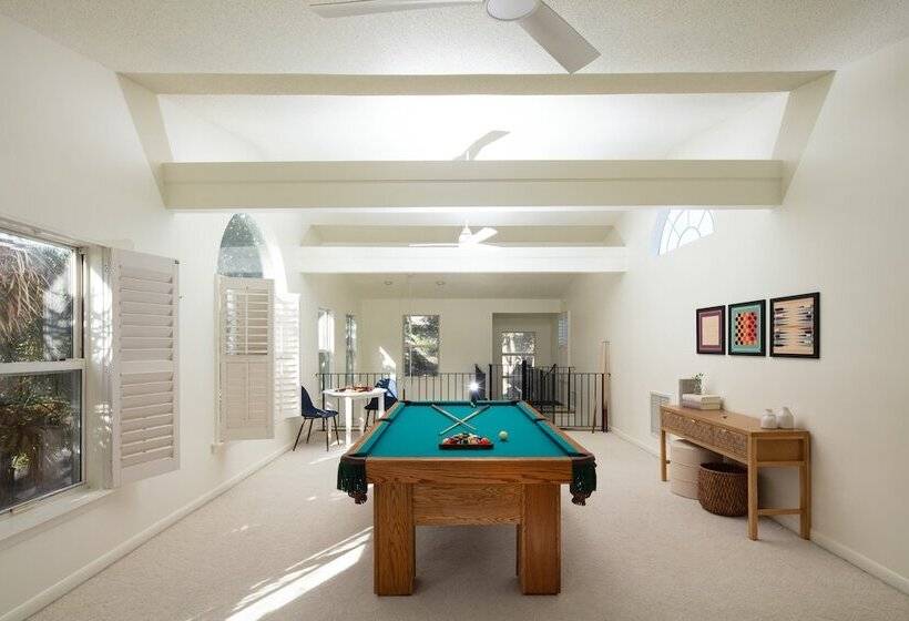 Hemlock By Avantstay Minutes From Folly Beach W/ Multiple Patios