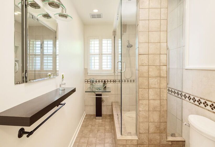 Hemlock By Avantstay Minutes From Folly Beach W/ Multiple Patios