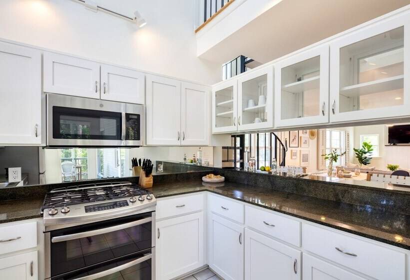 Hemlock By Avantstay Minutes From Folly Beach W/ Multiple Patios