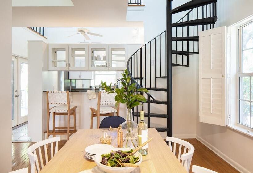 Hemlock By Avantstay Minutes From Folly Beach W/ Multiple Patios