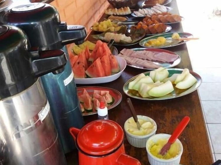 Хостел Pousada A Vila Do Pirata