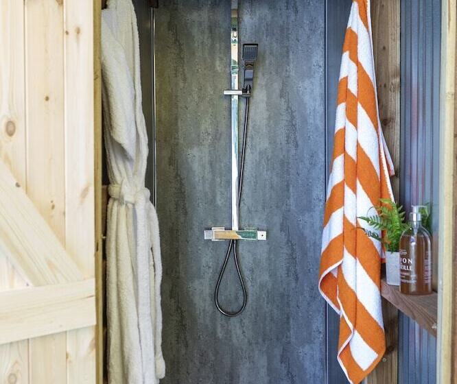 호텔 8 Bed Lotus Belle Mahal Tent In The Wye Valley