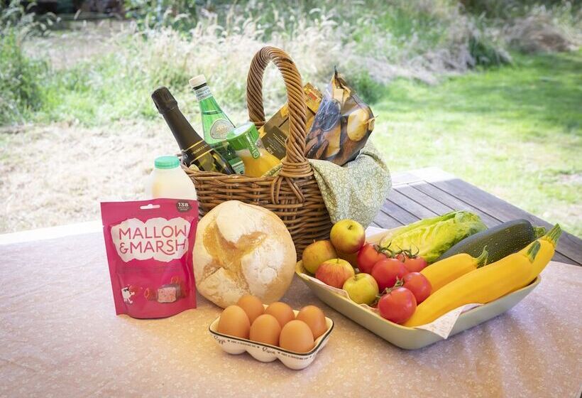 호텔 8 Bed Lotus Belle Mahal Tent In The Wye Valley