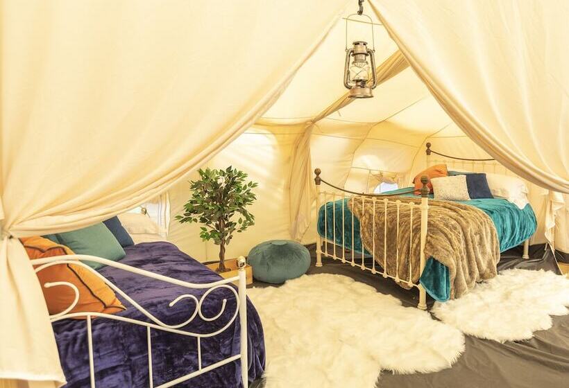 호텔 8 Bed Lotus Belle Mahal Tent In The Wye Valley