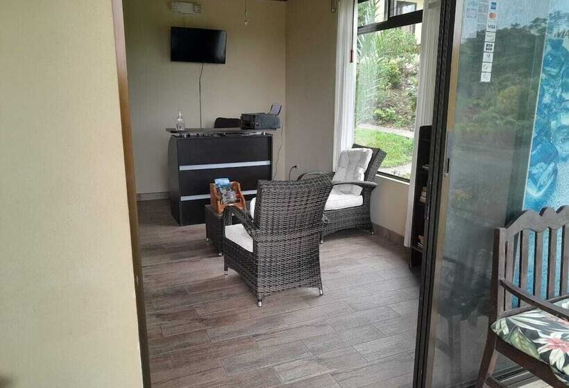 فندق Arenal Roca Lodge