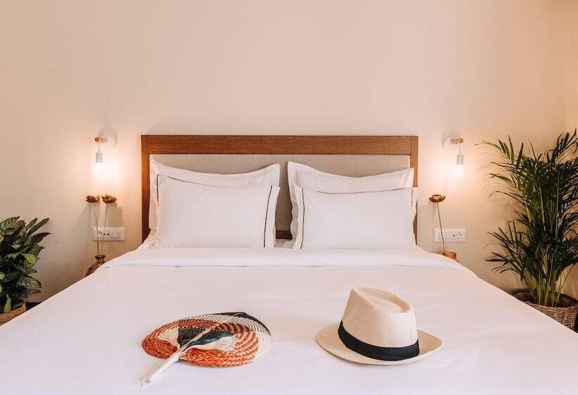 Отель Brown Seaside Loutraki