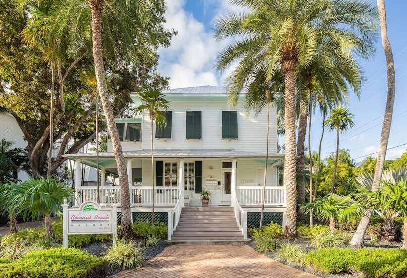 호텔 Coconut Beach Resort