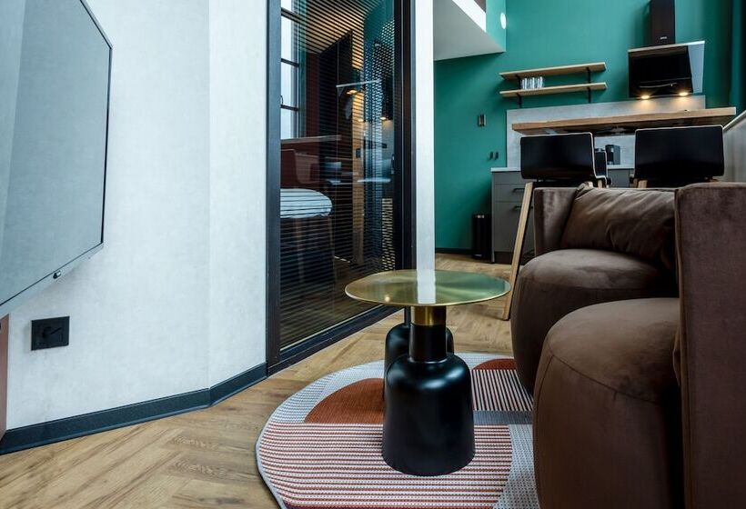 Отель De Timmerfabriek Kloeg Collection